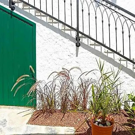Pom Alacati Boutique Hotell *