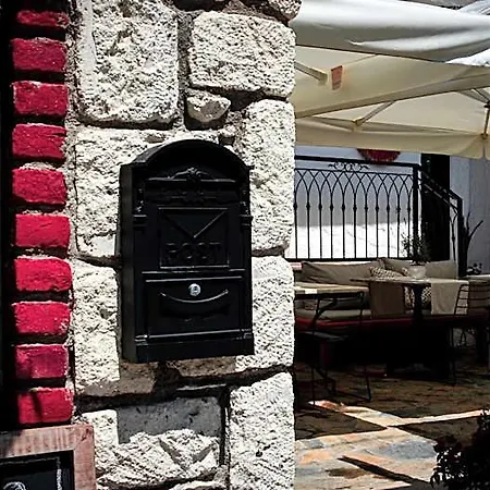 Hotell Pom Alacati Boutique Ciftlikkoyu